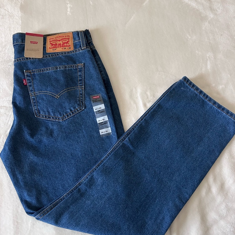 NOT FOR SALE. Levi's 514 Men's Classic Straight Leg Jeans in Blue color